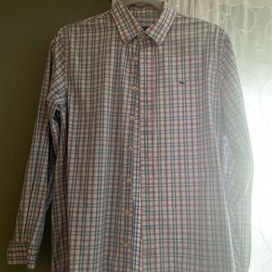 Vineyard Vines button up, good condition.